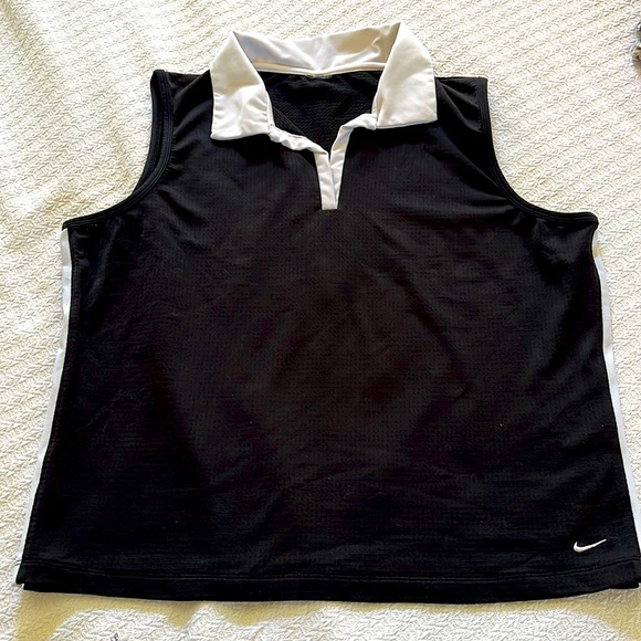 Nike Tops - 4/$25 Nike Top
